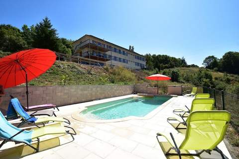 Apt Catharina 3 pers piscine partagée - Ferienhaus in Cuzy (3 Personen)