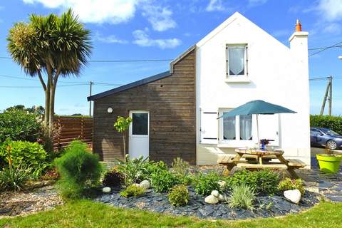 Ferienhaus in unmittelbarer StrandnÃ¤he ClÃ©der - Ferienhaus in Cleder (6 Personen)