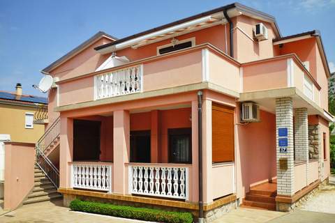 Apartment im Haus Pink Starigrad Paklenica SD17-A02 - 4 Pers - Ferienunterkunft in Starigrad-Paklenica (4 Personen)