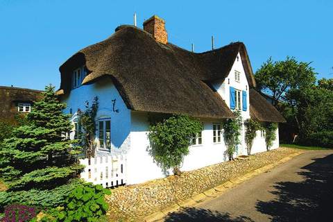 Doppelhaus in Oldsum - Haus 2 - Ferienunterkunft in Oldsum/Föhr (4 Personen)