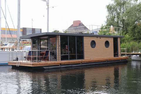 Hausboot Lina - Ferienunterkunft in Flensburg (4 Personen)