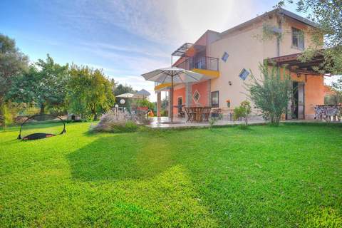 holiday home Floridia-Villa Maggio 160 qm mit Privatpool - Ferienunterkunft in Floridia (6 Personen)