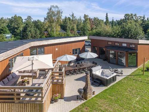 Ferienhaus Bjarka - 700m from the sea