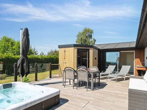 Ferienhaus Niska - 200m from the sea