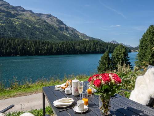 Ferienwohnung Chesa Anemona al Lej