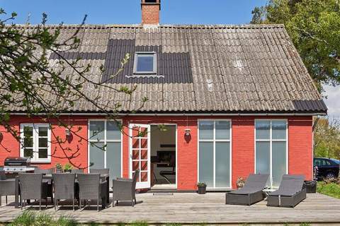 Ferienhaus in Nexø (12 Personen)