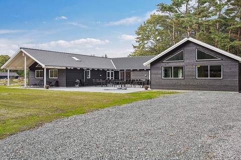 Ferienhaus in Frederiksværk (24 Personen)