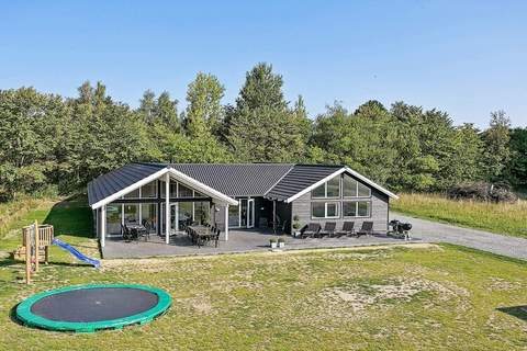 Ferienunterkunft in Vejby (18 Personen)