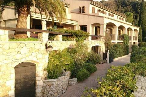 Villa Loucisa - Ferienhaus in Nice (24 Personen)