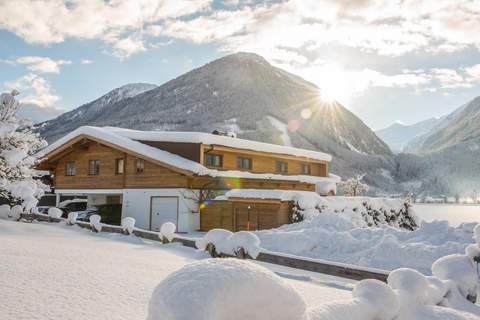 Haus Ferien - kleine Belegung - Ferienunterkunft in Neukirchen (6 Personen)