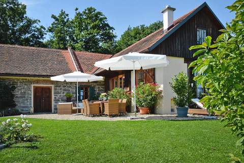 Landhaus Austria - Ferienunterkunft in Fehring (6 Personen)