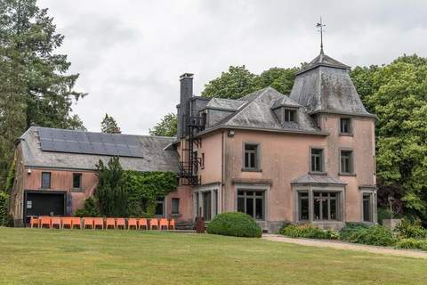 La Maison des Fleurs - Schloss in Jamoigne (32 Personen)