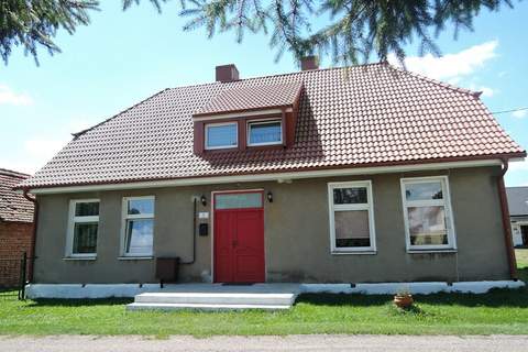 Red doored house Stepnica - Ferienhaus in Stepnica (6 Personen)