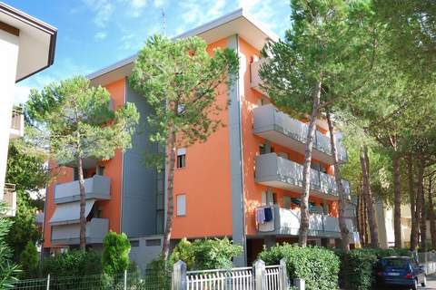 Apartment building Condominio Tiepolo e Tiziano BibioneB 32 - Appartement in Bibione (5 Personen)