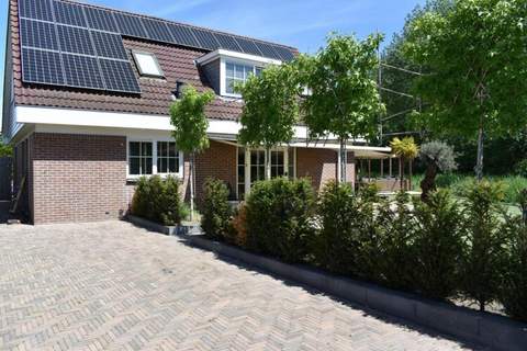 Villa Bosrijk - Ferienunterkunft in Zeewolde (10 Personen)