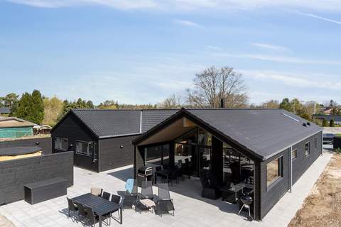 Ferienunterkunft in Dronningmølle (14 Personen)