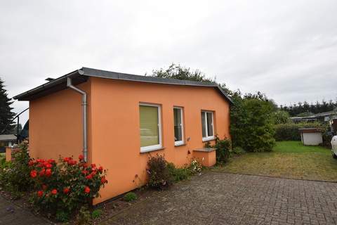 Gartenteich - Ferienunterkunft in Reddelich (4 Personen)