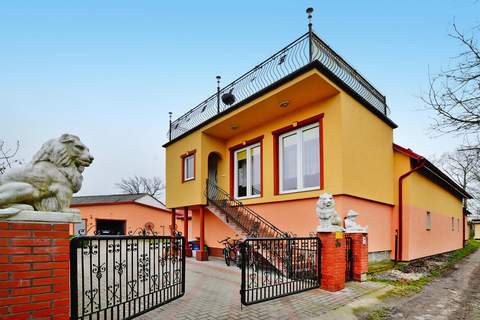 Apartament Ostrowiec Sławieński - Ferienhaus in Ostrowiec Slawienski (8 Personen)