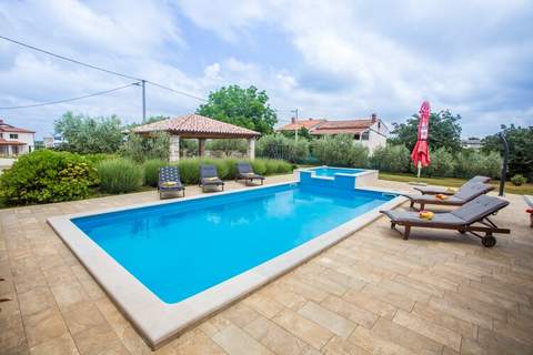 Villa Medvidici - Ferienunterkunft in Sveti Lovrec (8 Personen)