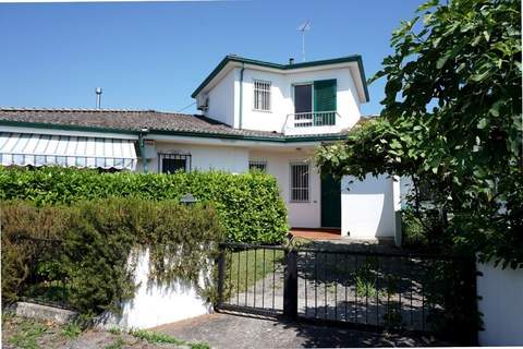 Villa San Souci - Ferienunterkunft in Porto Santa Margherita (7 Personen)