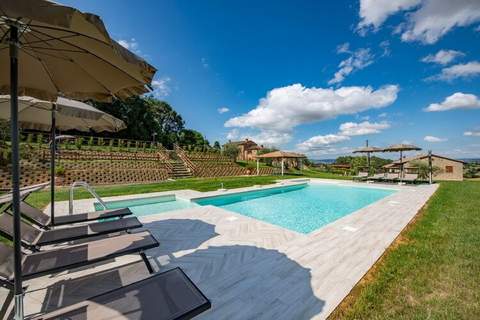 Borgo Le Spighe - Ferienunterkunft in Cortona (19 Personen)