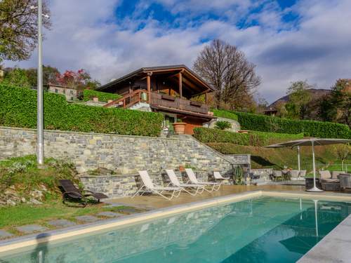 Ferienhaus, Chalet Il Poggio del Castagno  in 
Cerano d'Intelvi (Italien)