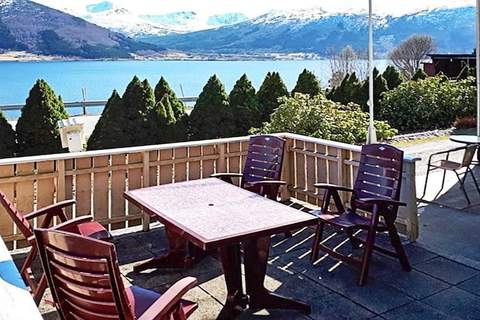 BUVIK - Ferienunterkunft in Eidsvåg (8 Personen)