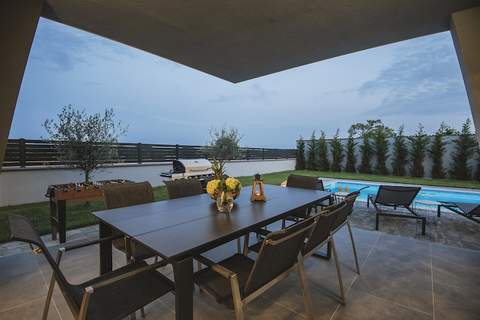 Villa Tika - Ferienunterkunft in Pula (8 Personen)