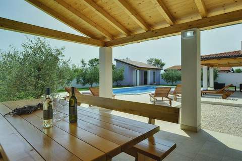 Villa Zeus - Ferienunterkunft in Pula (9 Personen)