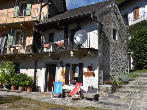 Ferienhaus Bertino  in 
Cugnasco (Schweiz)