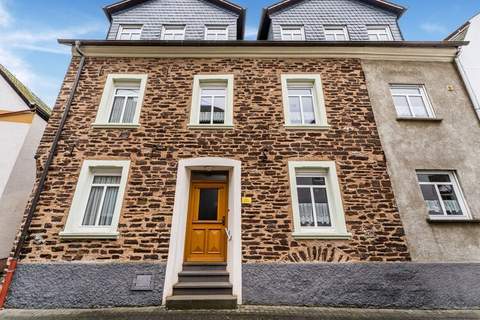 Ferien-Weingut Kirch - Ferienunterkunft in Ediger-Eller (4 Personen)
