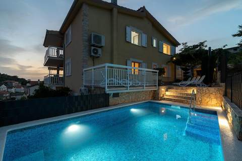 DeLux Apartment - Ferienunterkunft in Trogir (6 Personen)