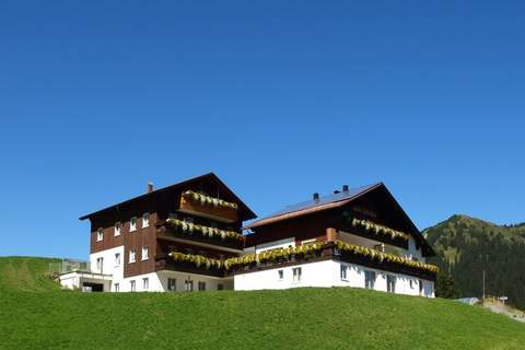 Schönblick 2 - Ferienunterkunft in Damüls (5 Personen)