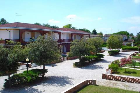 VILLA FABIENNE 26 - Ferienunterkunft in Porto Santa Margherita (8 Personen)