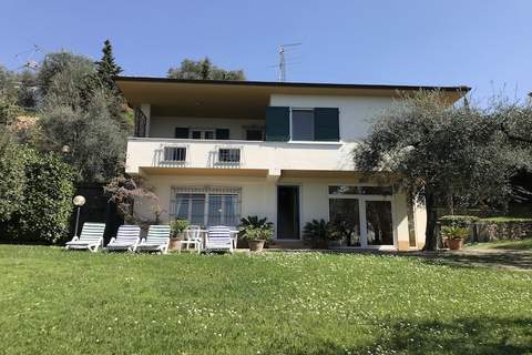 Villa Vista Lago - Villa in Torri del Benaco (4 Personen)