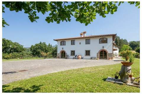 Villa in Borgo San Lorenzo (14 Personen)