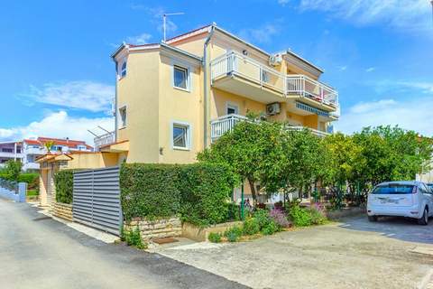 Apartment Penic 2 - Ferienunterkunft in Kastel Stafilic (4 Personen)