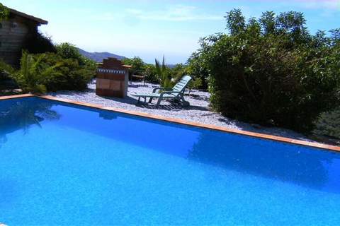 Ferienunterkunft in Sayalonga (4 Personen)