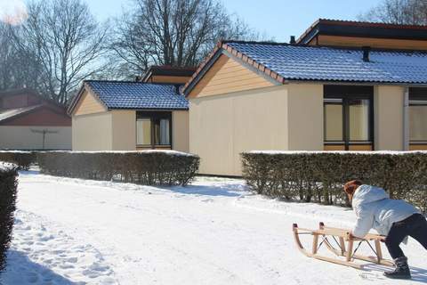 Premium bungalow – max 4 personen – nummer 107 - Ferienunterkunft in Zevenhuizen (4 Personen)