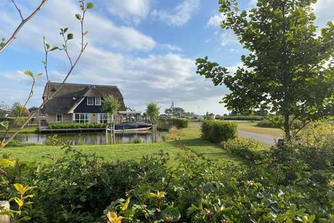 Friese Meren Villa's 21 - Ferienunterkunft in Delfstrahuizen (12 Personen)