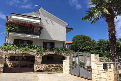 Ferienunterkunft in Novigrad (2 Personen)
