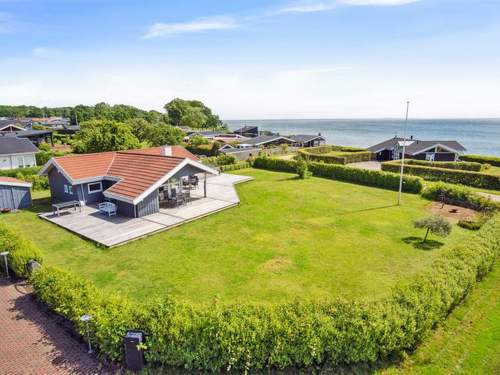 Ferienhaus Nahele - 150m from the sea