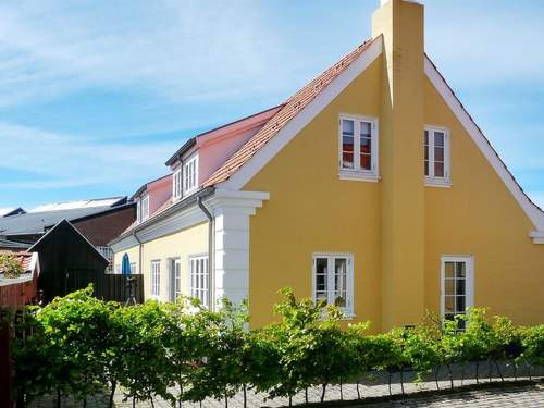 Ferienhaus Tuulia - 1.1km from the sea