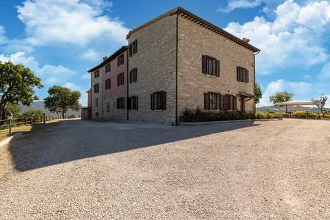 Rosa - Ferienunterkunft in Cagli (9 Personen)