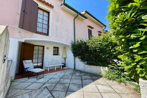 Grazia 157 - Ferienunterkunft in Porto Santa Margherita (7 Personen)