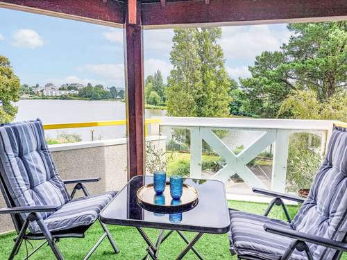 Ferienwohnung Calme et Vue sur l'Etang au Duc