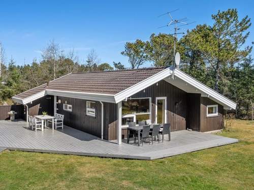 Ferienhaus Akka - 2km from the sea