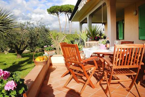holiday home Lea, Capezzano Pianore-Villa Lea - Ferienunterkunft in Capezzano Pianore (6 Personen)