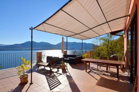Terrazza Vista Lago - Ferienunterkunft in Oggebbio (6 Personen)