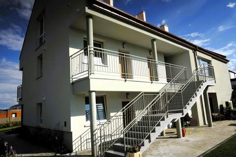 Apartament nr 1 parter - Ferienunterkunft in Rewal (3 Personen)